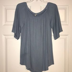 Light blue short sleeve dressy shirt
